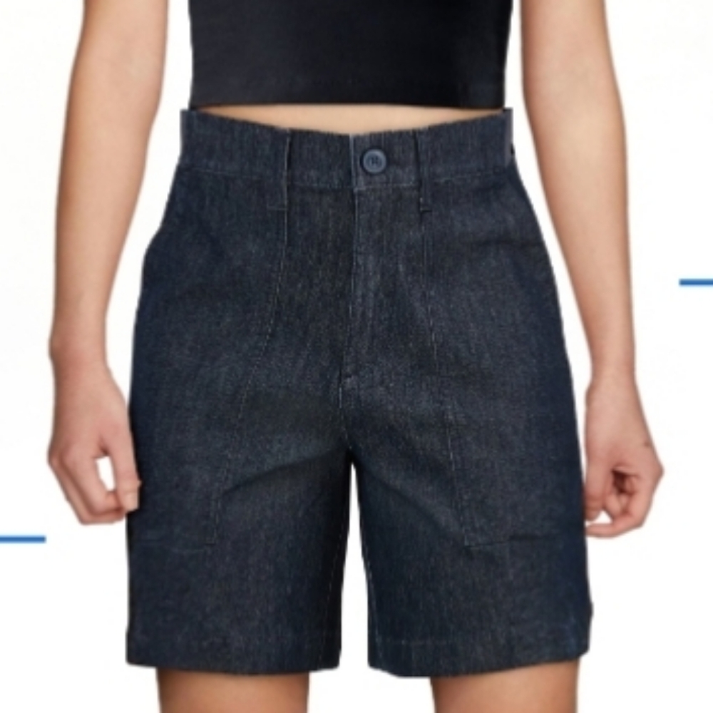 Lee® Women's Mid Rise 7" Utility Short - Picture 2 of 3